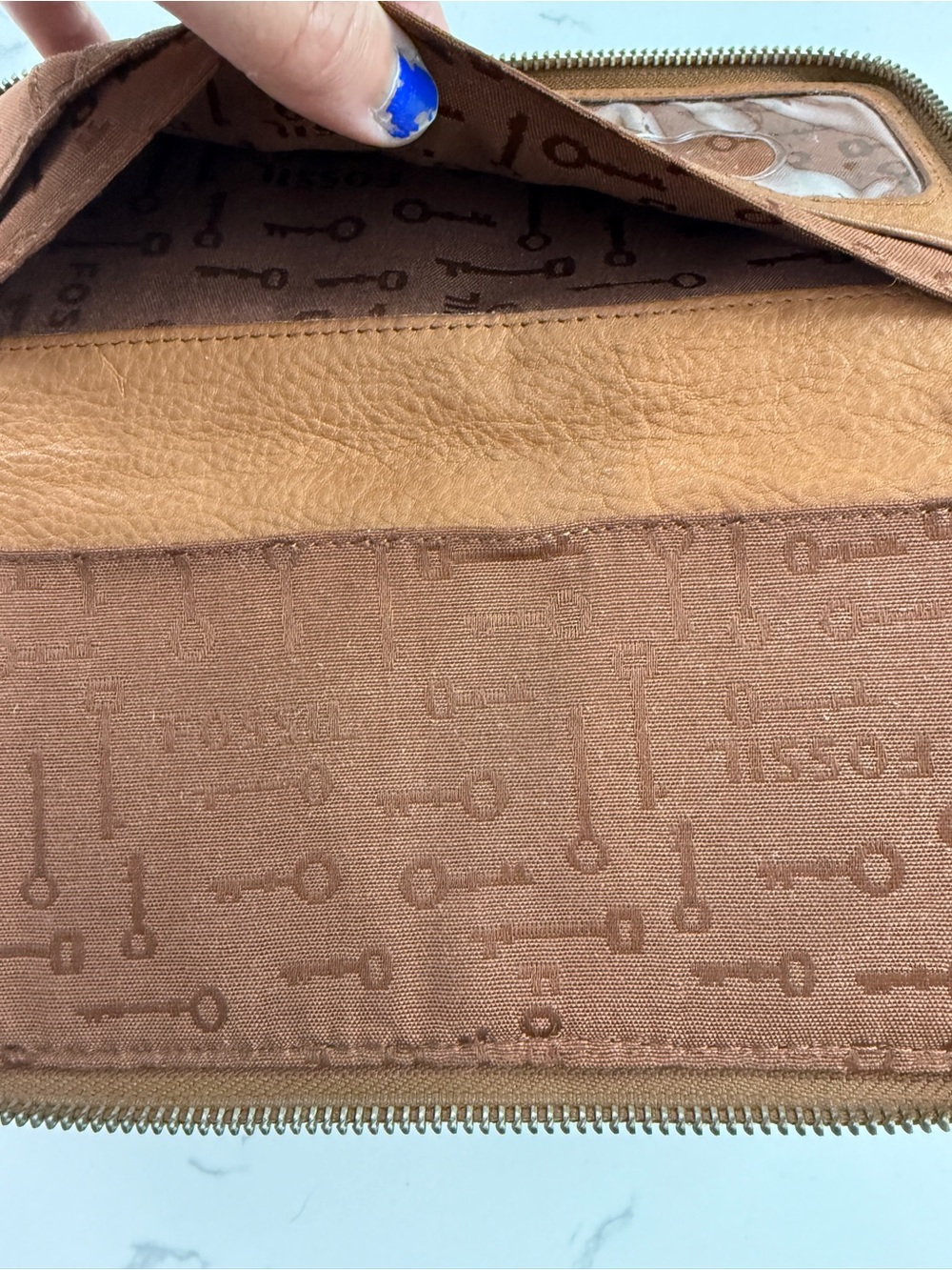 Vintage Fossil Leather Zip Around Wallet Brown Tan Key Print Lining - Picture 12 of 16
